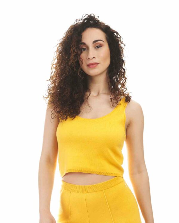 WOMAN TOP